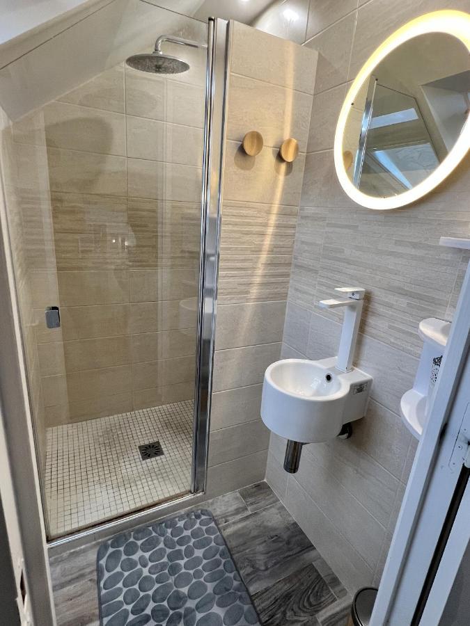 Appartement Familial Pour 6 Adultes Et 5 Enfants A 10 Min De Disney Bailly-Romainvilliers Eksteriør billede