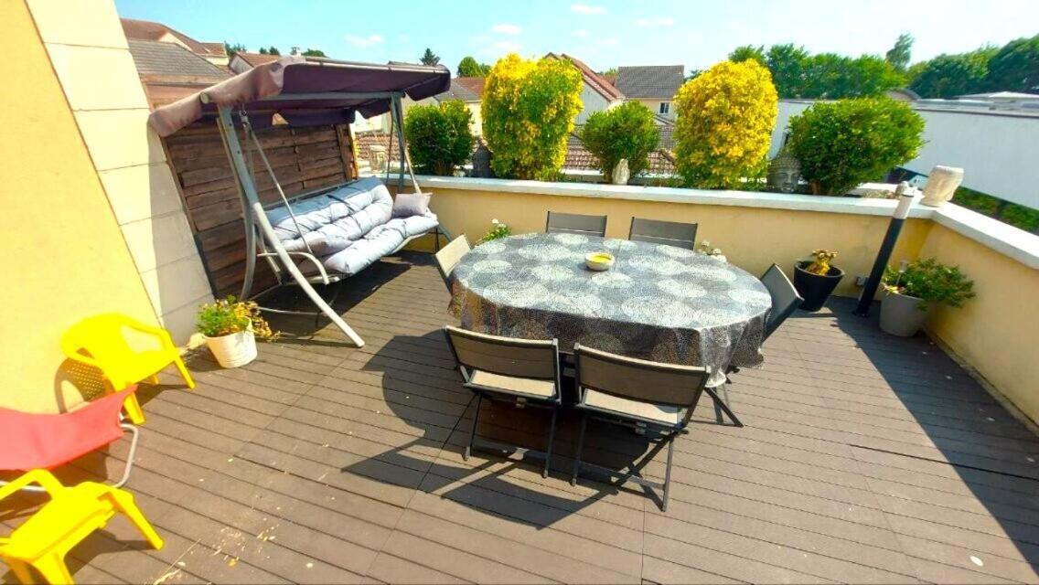 Appartement Familial Pour 6 Adultes Et 5 Enfants A 10 Min De Disney Bailly-Romainvilliers Eksteriør billede